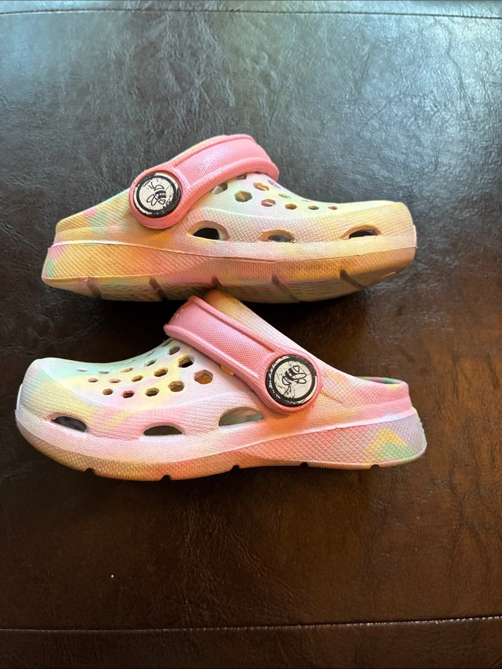 Joybees size 4/5 baby Kids Tie-Dye Slip-On Clog with Pink Strap